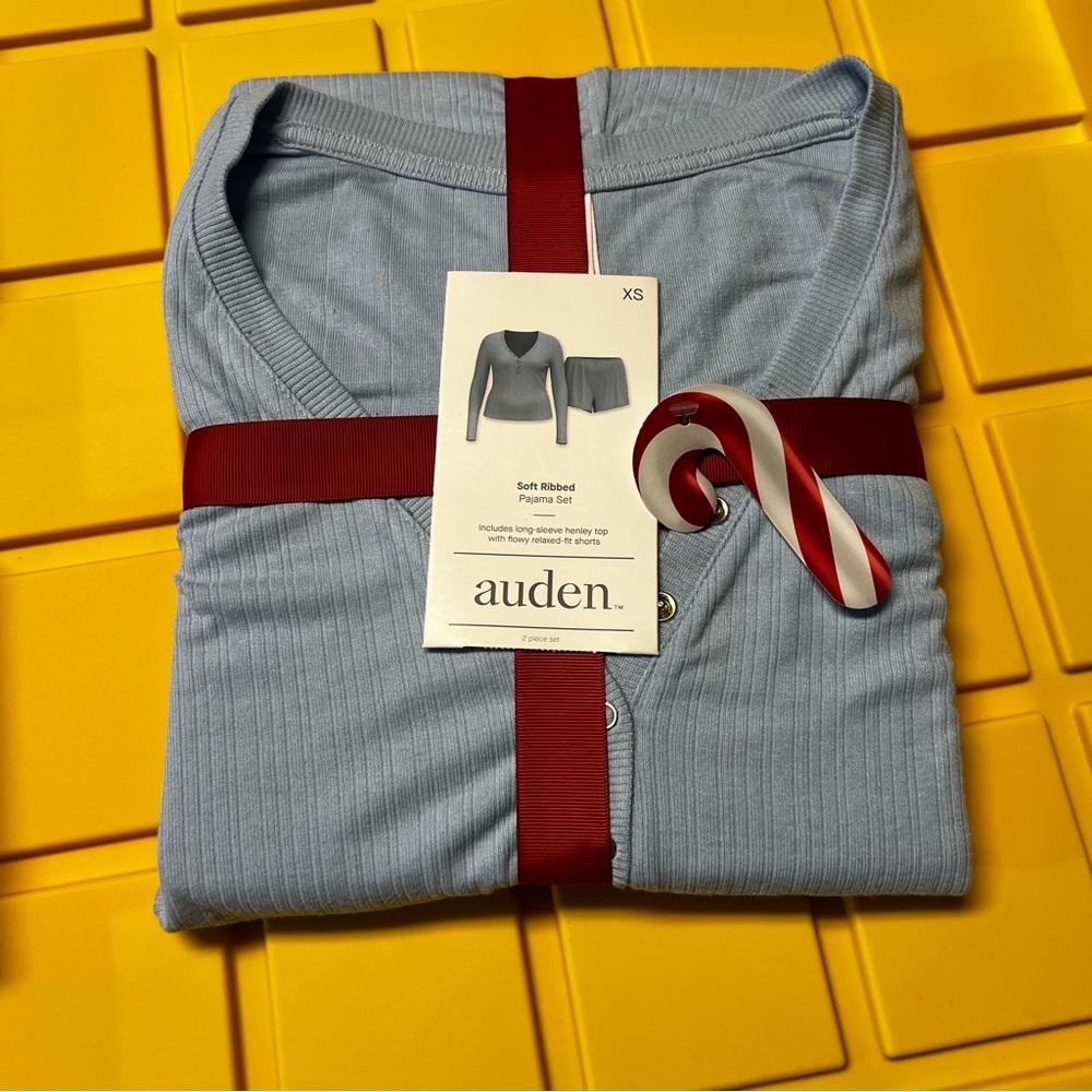 NWT Auden Women's Long Sleeve and Shorts Pajama Set Size XS - Picture 5 of 6